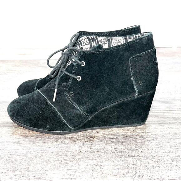 Toms Black suede leather wedged heal lace up ankle boots booties size 10 B84 - Picture 3 of 5